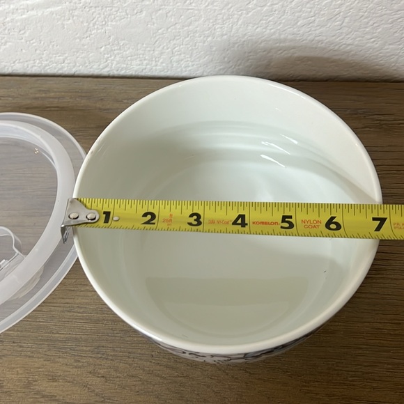 NWT Disney Stitch Bowl with Lid - Picture 3 of 3